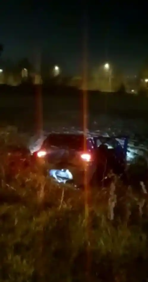 Duble yolda karşıya geçerken otomobil çarpan genç yaşamını yitirdi