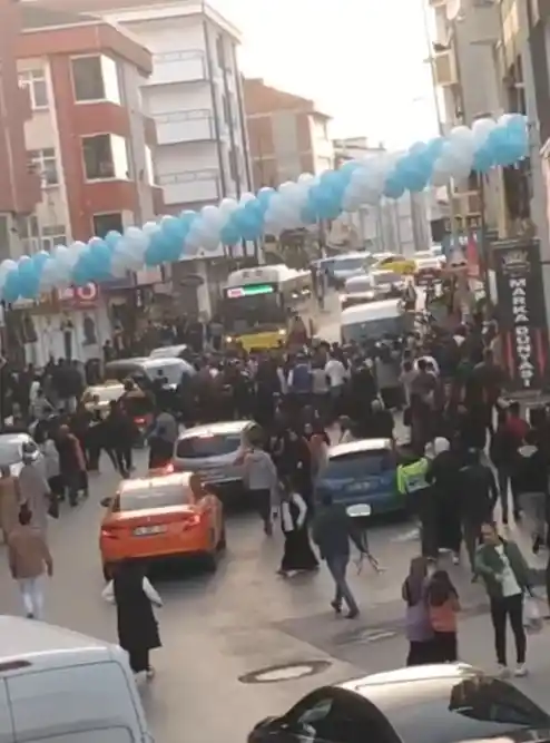 Düğünde "omuz atma" kavgasında kız ve erkek tarafı birbirine girdi