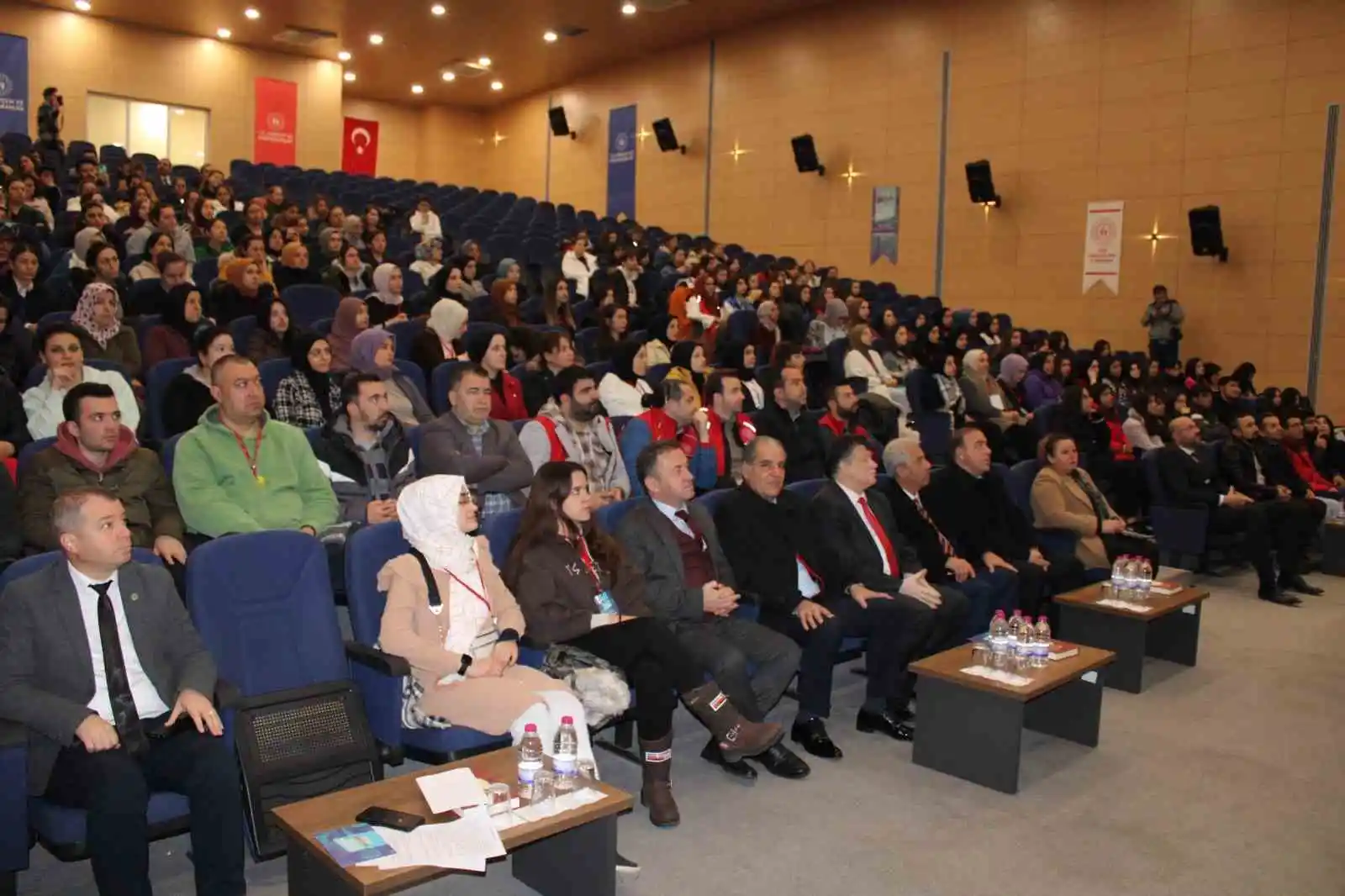 Edebiyat Kampı, Aydın'ın ev sahipliği ile başladı