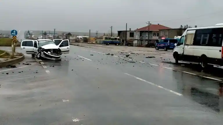 Edirne'de zincirleme kaza: 2 yaralı
