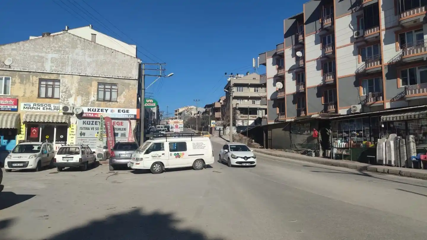 Ege Denizi'ndeki 4 şiddetindeki deprem Ayvacık'ta da hissedildi
