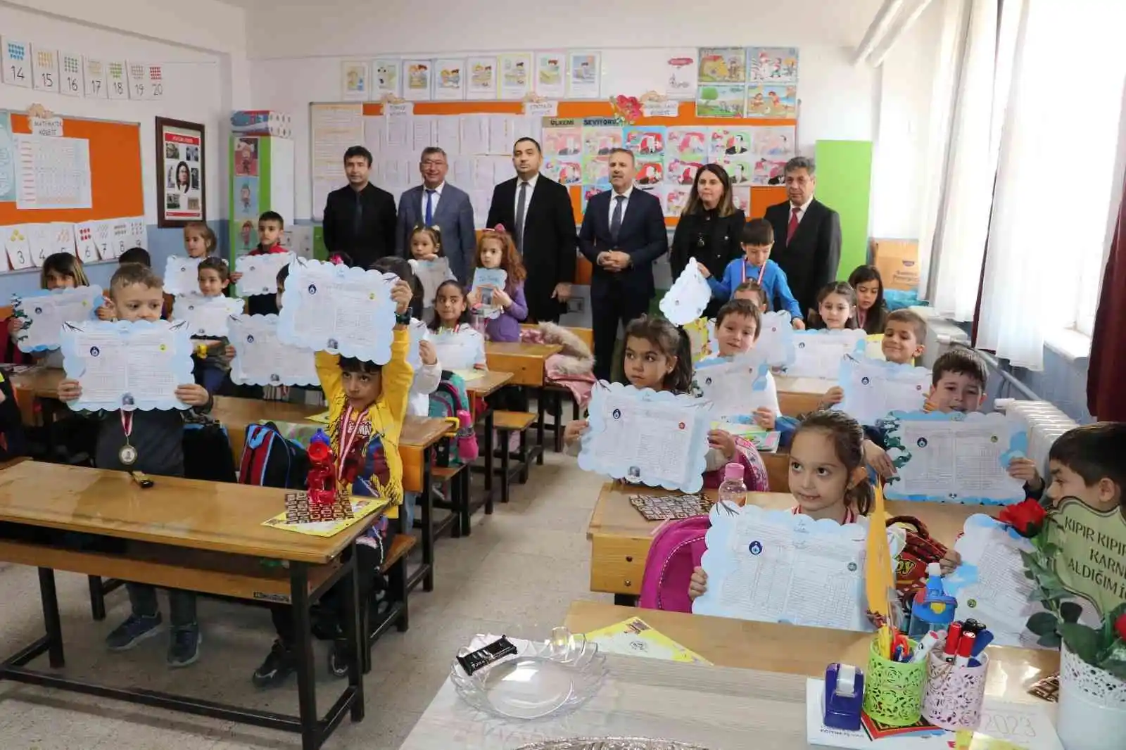 Eğirdir’de 4 Bin 599 Öğrenci, 423 Öğretmen yarıyıl tatiline girdi