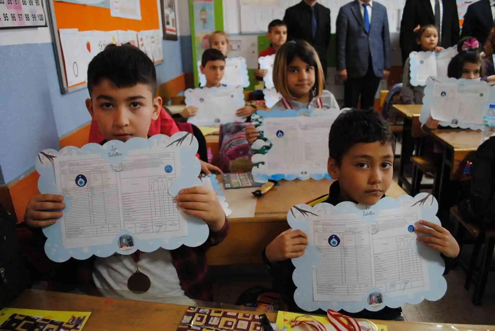 Eğirdir’de 4 Bin 599 Öğrenci, 423 Öğretmen yarıyıl tatiline girdi