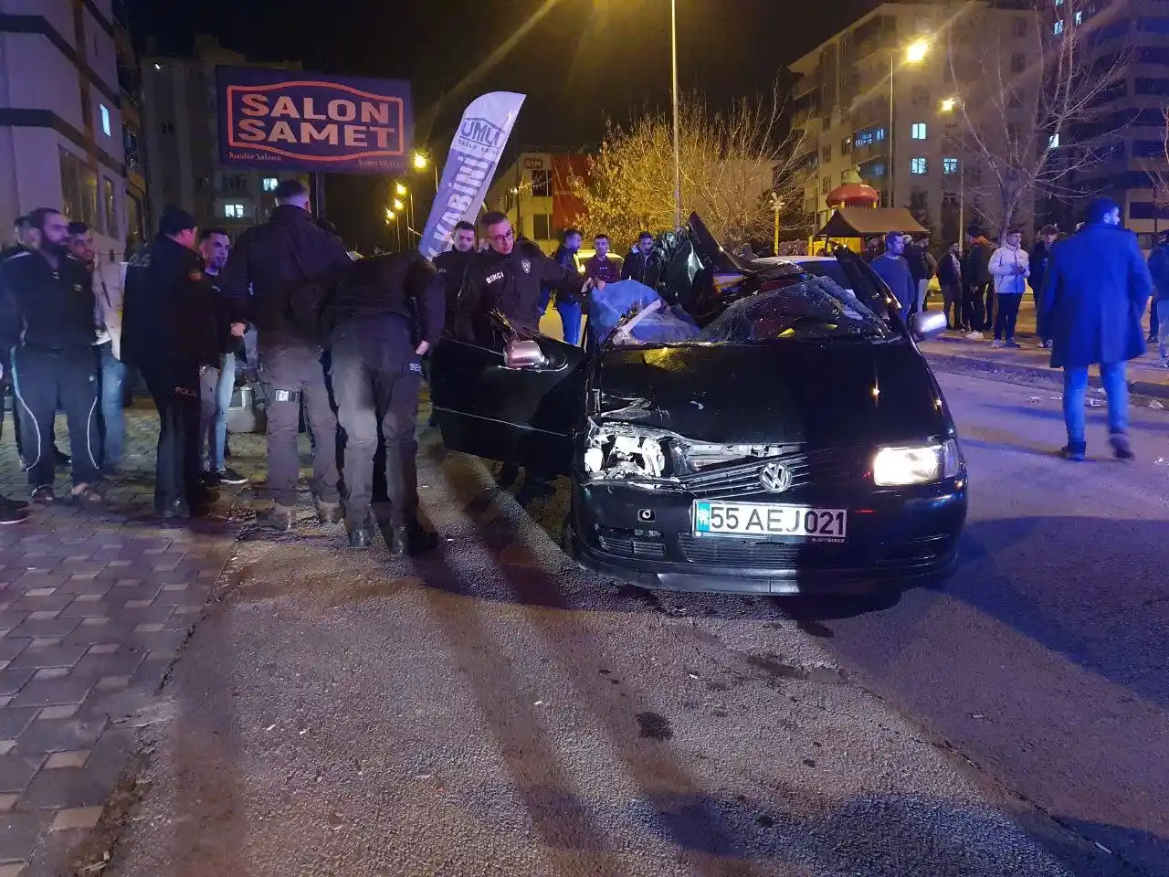 Ehliyetsiz genç tıra arkadan çarptı, arkadaşının cansız bedeni ile yola devam etti