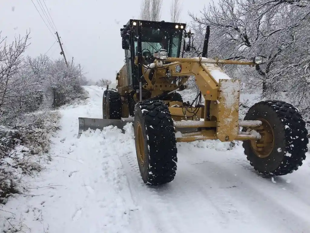 Elazığ'da 193 köy yolu ulaşıma açıldı