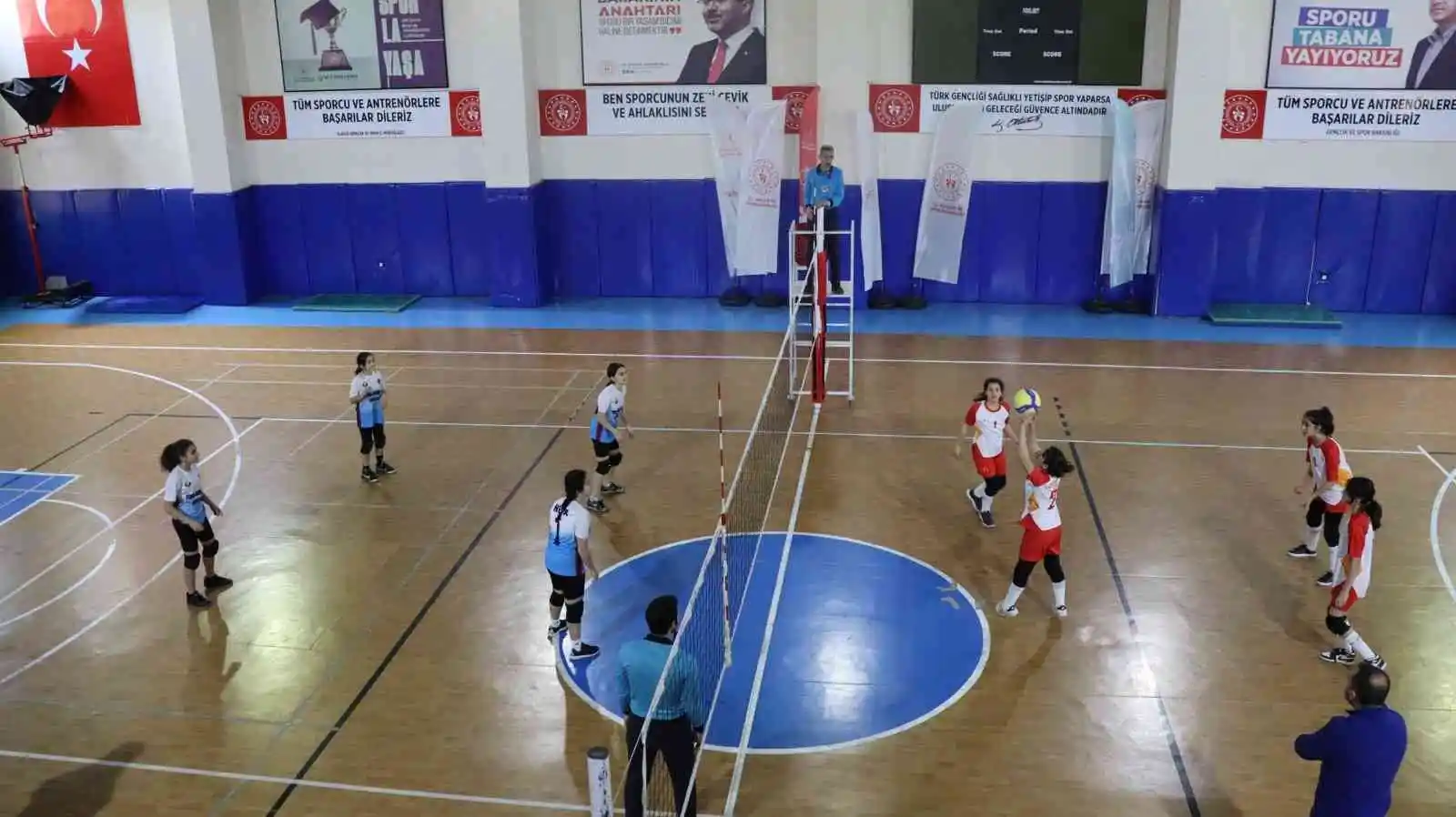 Elazığ’da küçükler Voleybol İl Şampiyonası başladı
