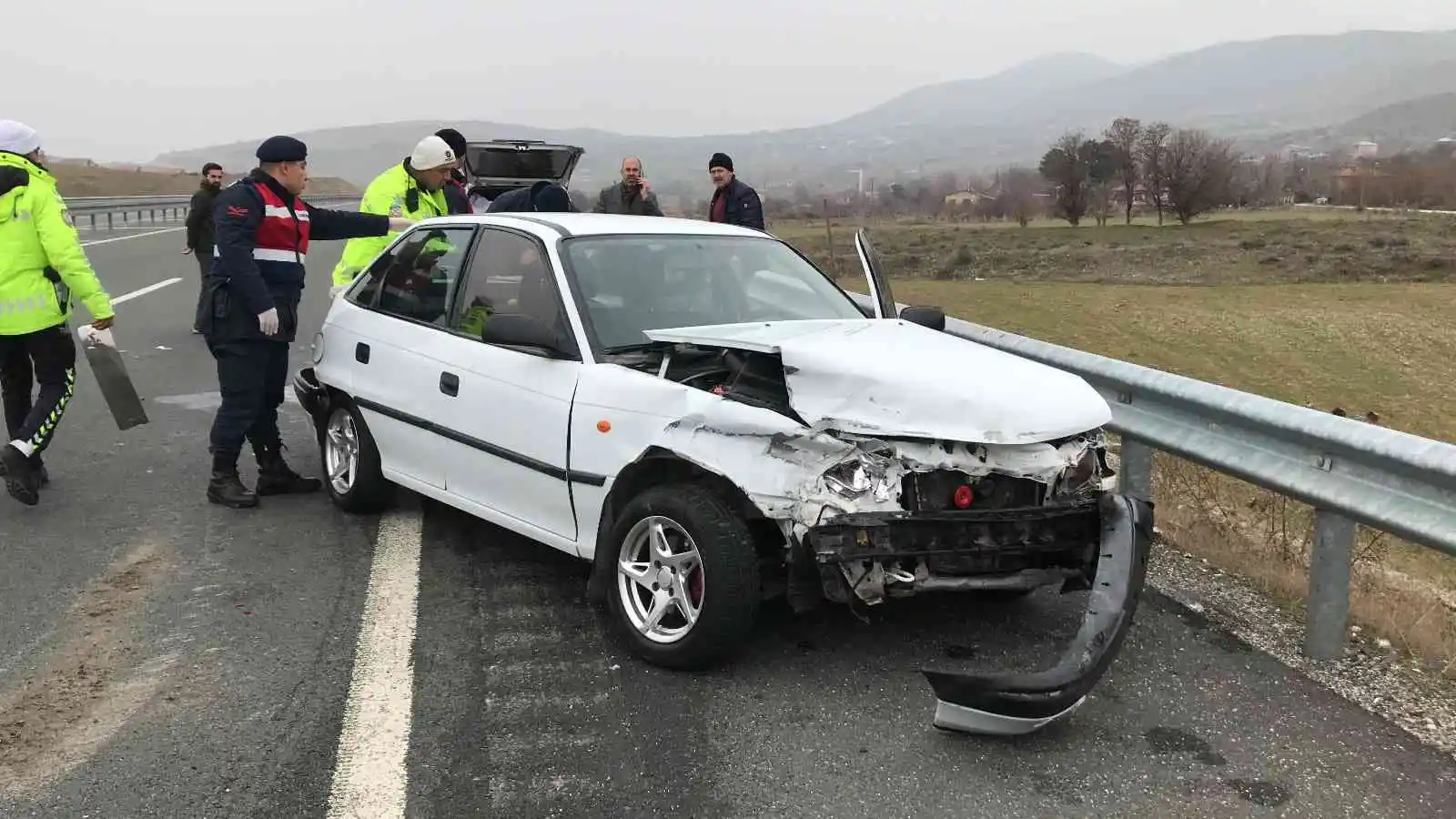 Elazığ’da trafik kazası: 4’ü çocuk 7 yaralı