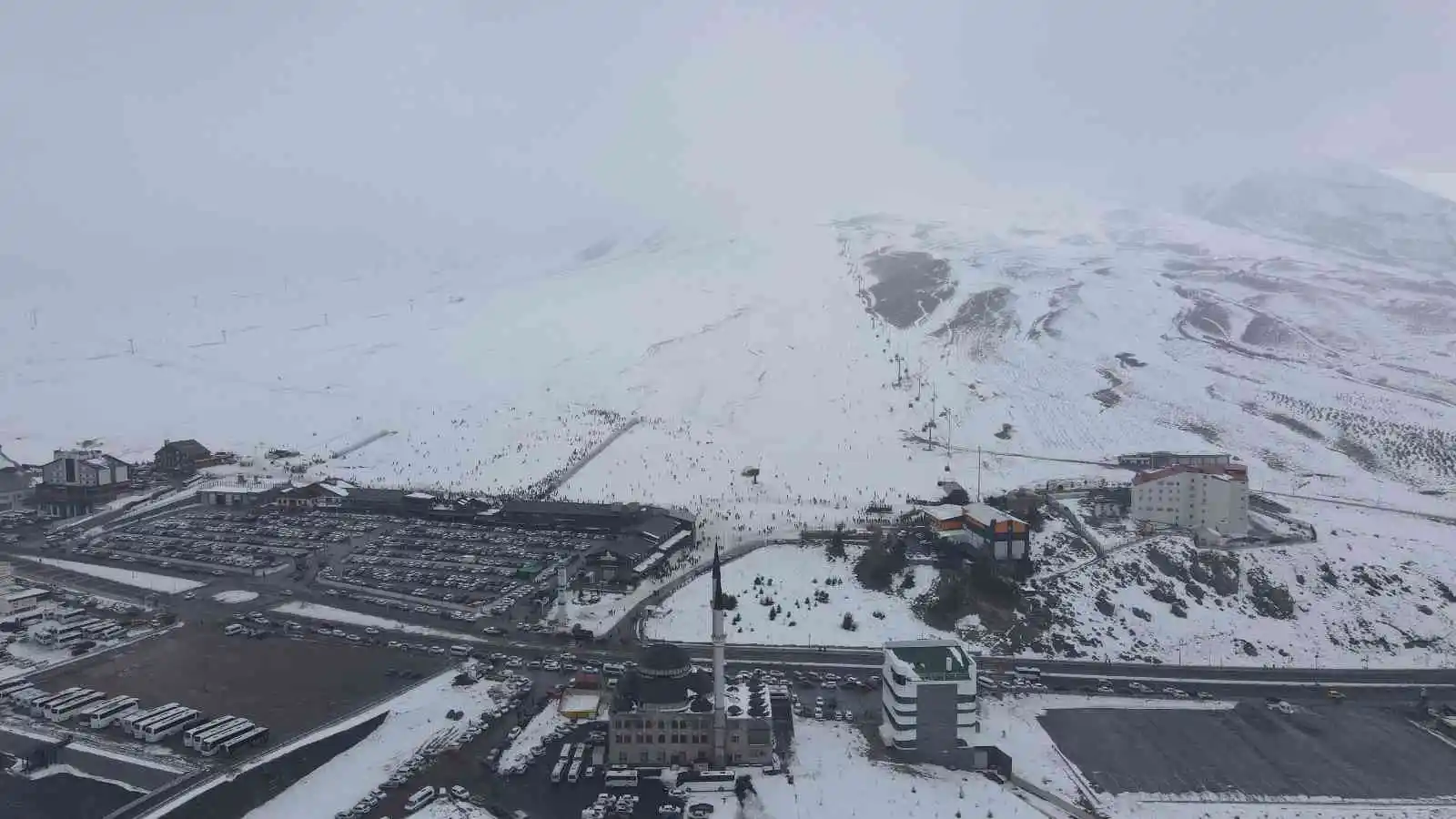 Erciyes’e turist akını