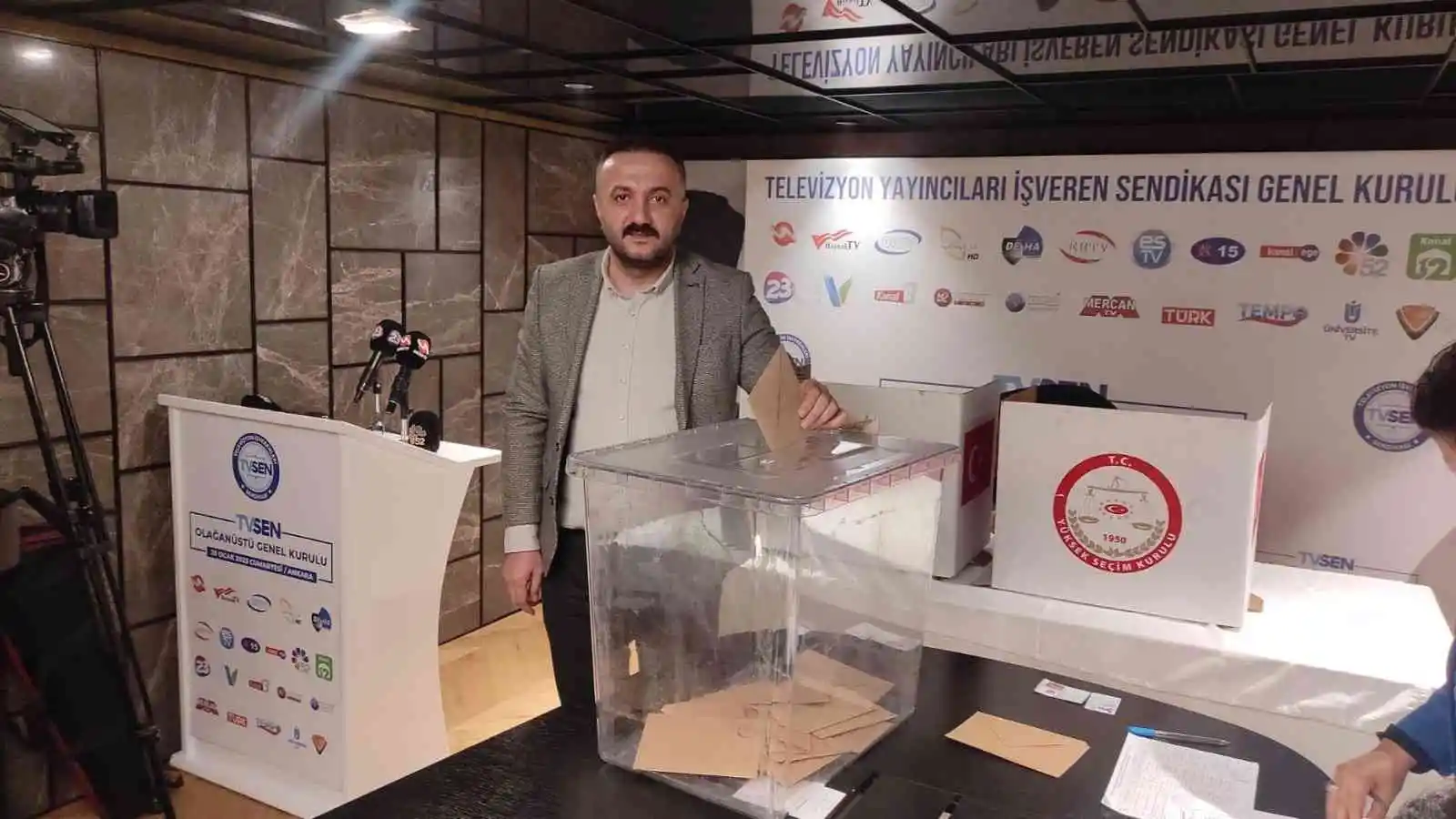 Eren yeniden TV-SEN Genel Başkan Yardımcısı seçildi