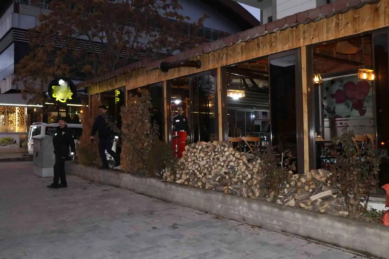 Erzincan’da kafede karbonmonoksit gazından 5 kişi zehirlendi