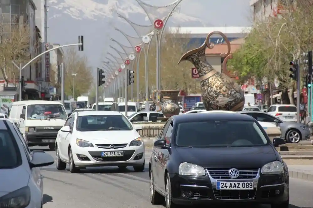 Erzincan'da trafiğe kayıtlı araç sayısı aralık ayı sonu itibarıyla 65 bin 156 oldu
