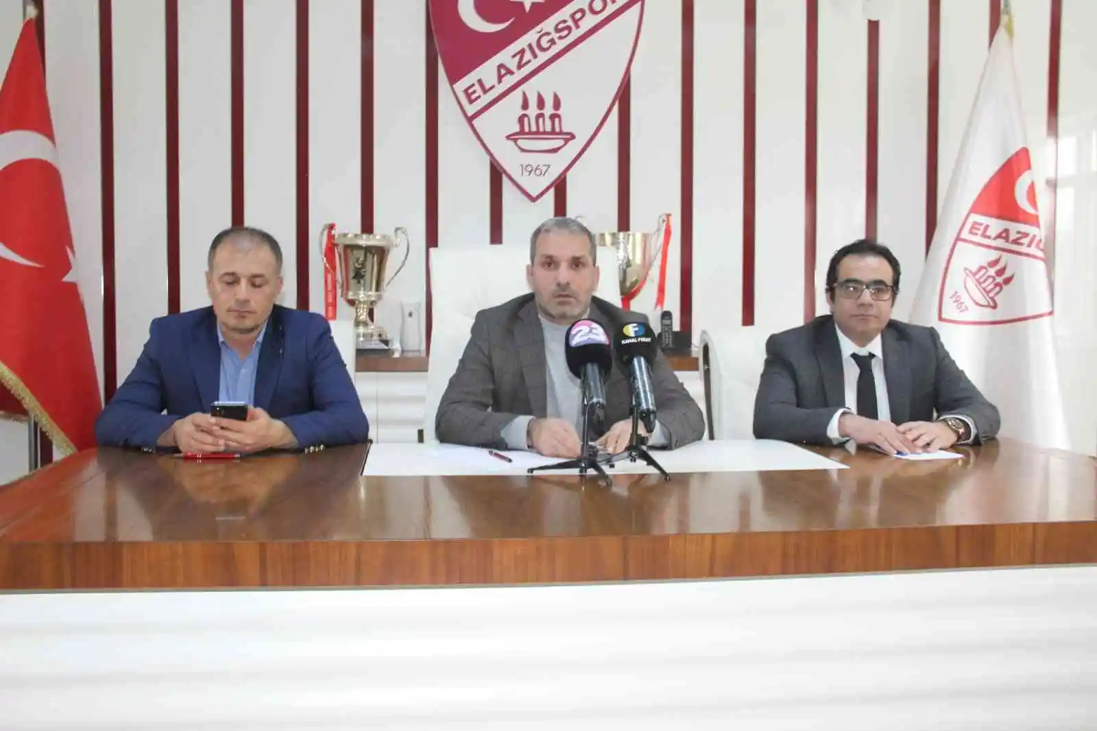 ES Elazığspor'da yüzler gülüyor