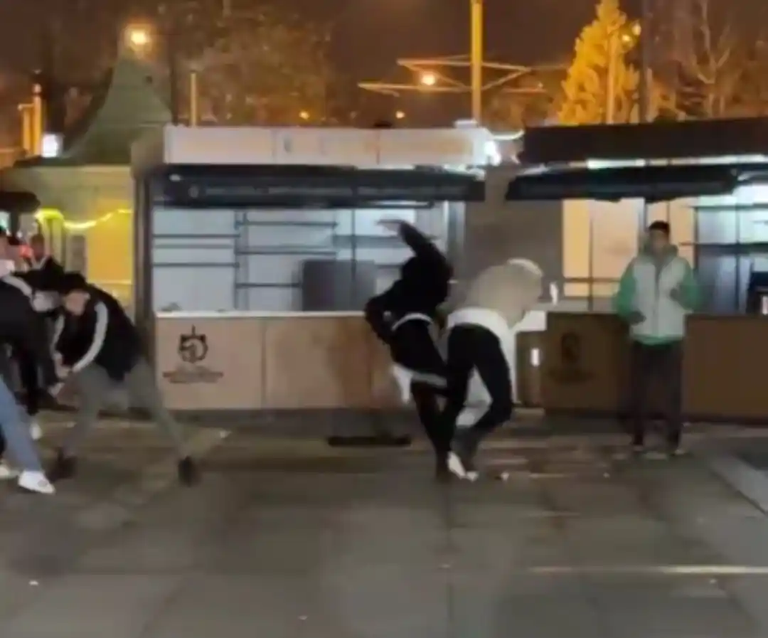 ’Eski sevgilimle neden konuştun’ kavgasında kan aktı: 2 yaralı