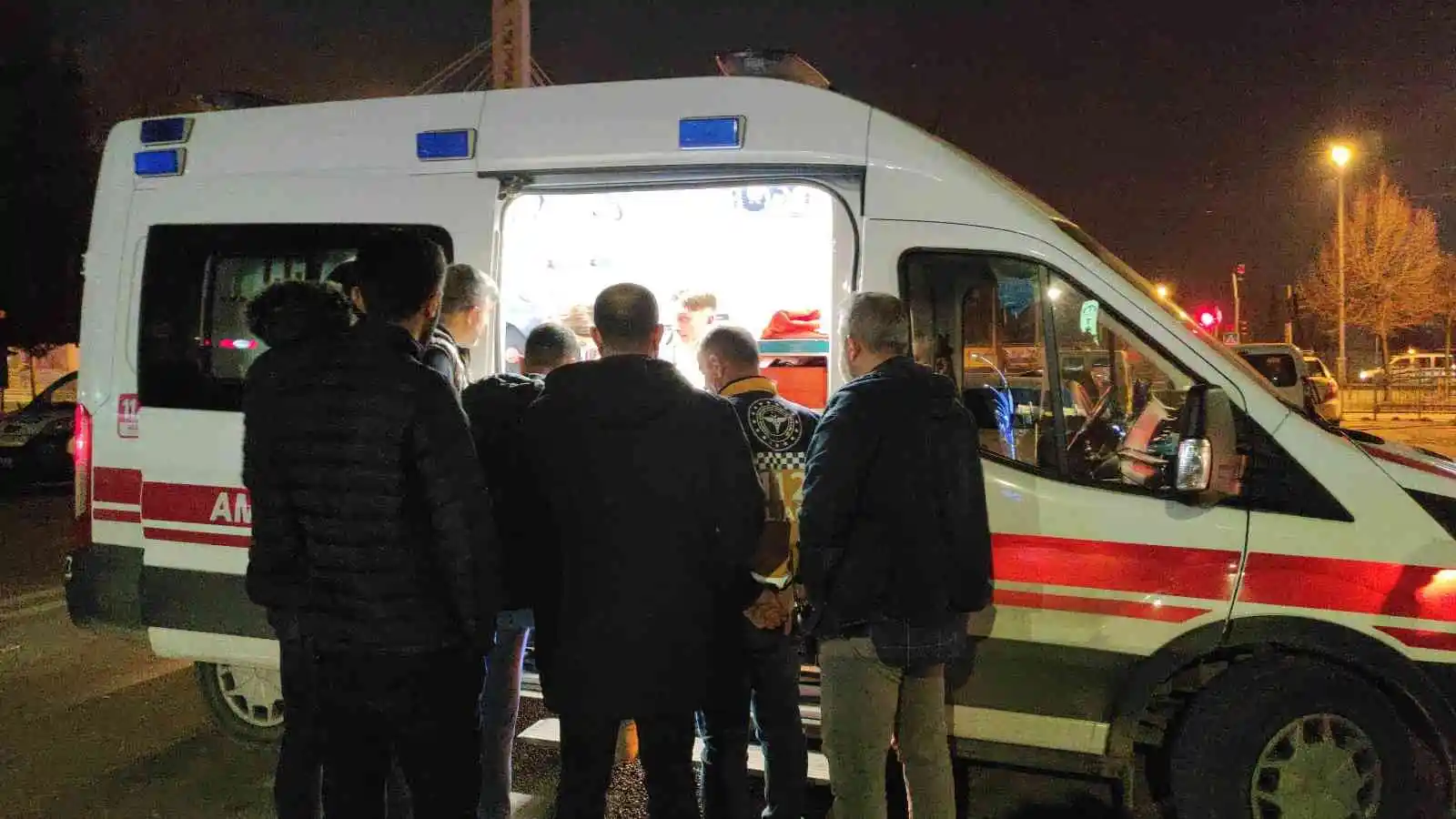 ’Eski sevgilimle neden konuştun’ kavgasında kan aktı: 2 yaralı