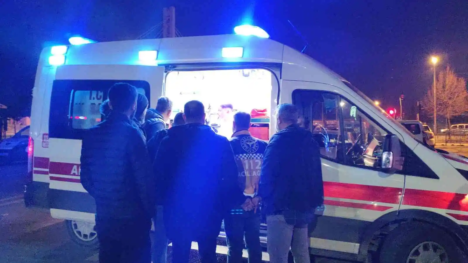 ’Eski sevgilimle neden konuştun’ kavgasında kan aktı: 2 yaralı