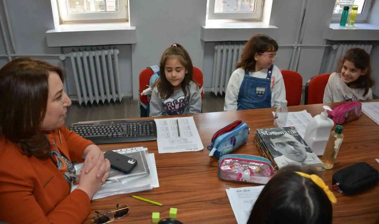 Eskişehir'de öğrenciler açılan kurslarla tatillerini verimli geçiriyor