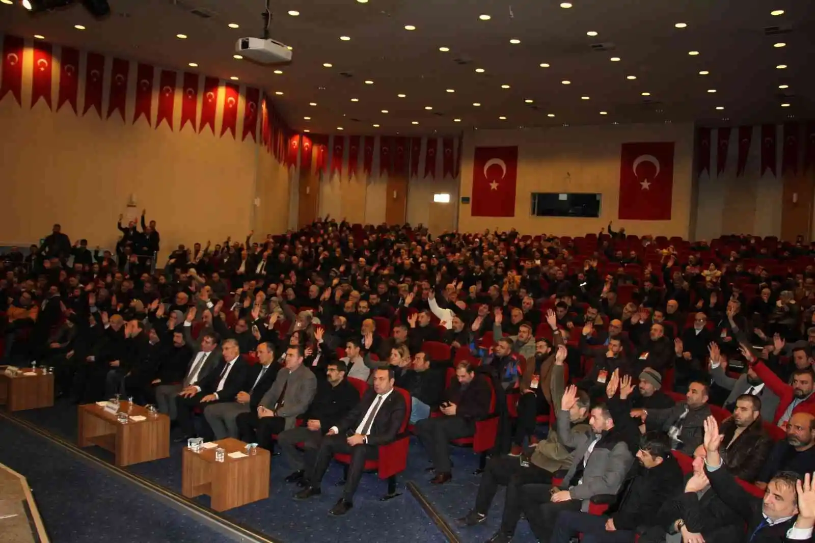 Esnaf, “2027’Ye kadar Karataş’la devam” dedi