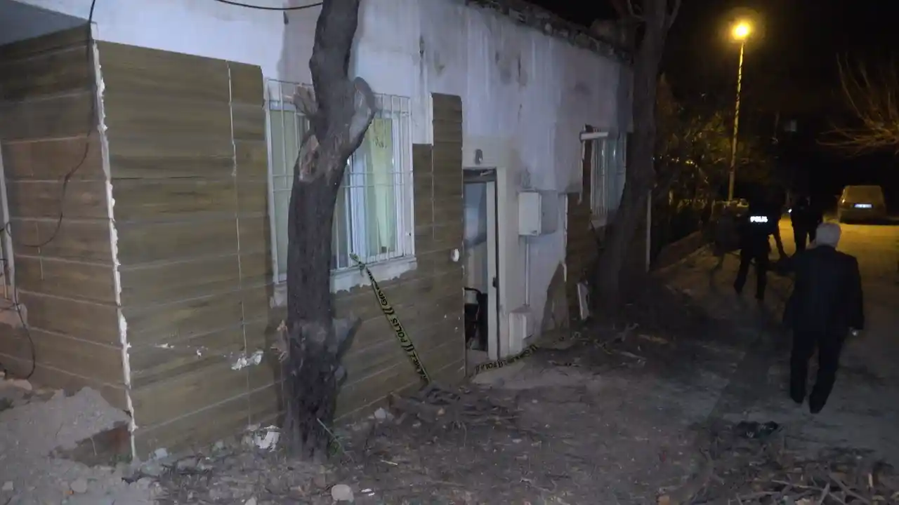 Evde yüzünde darp, vücudunda izmarit izleri olan bebek cesedi bulundu
