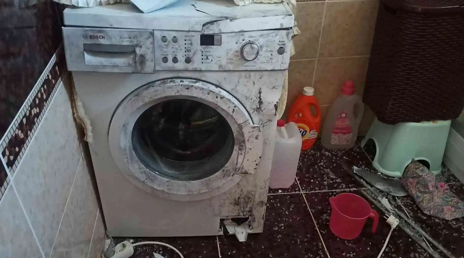 Evleri savaş alanına çevirdiler, hiçbir şey çalmadan kayıplara karıştılar
