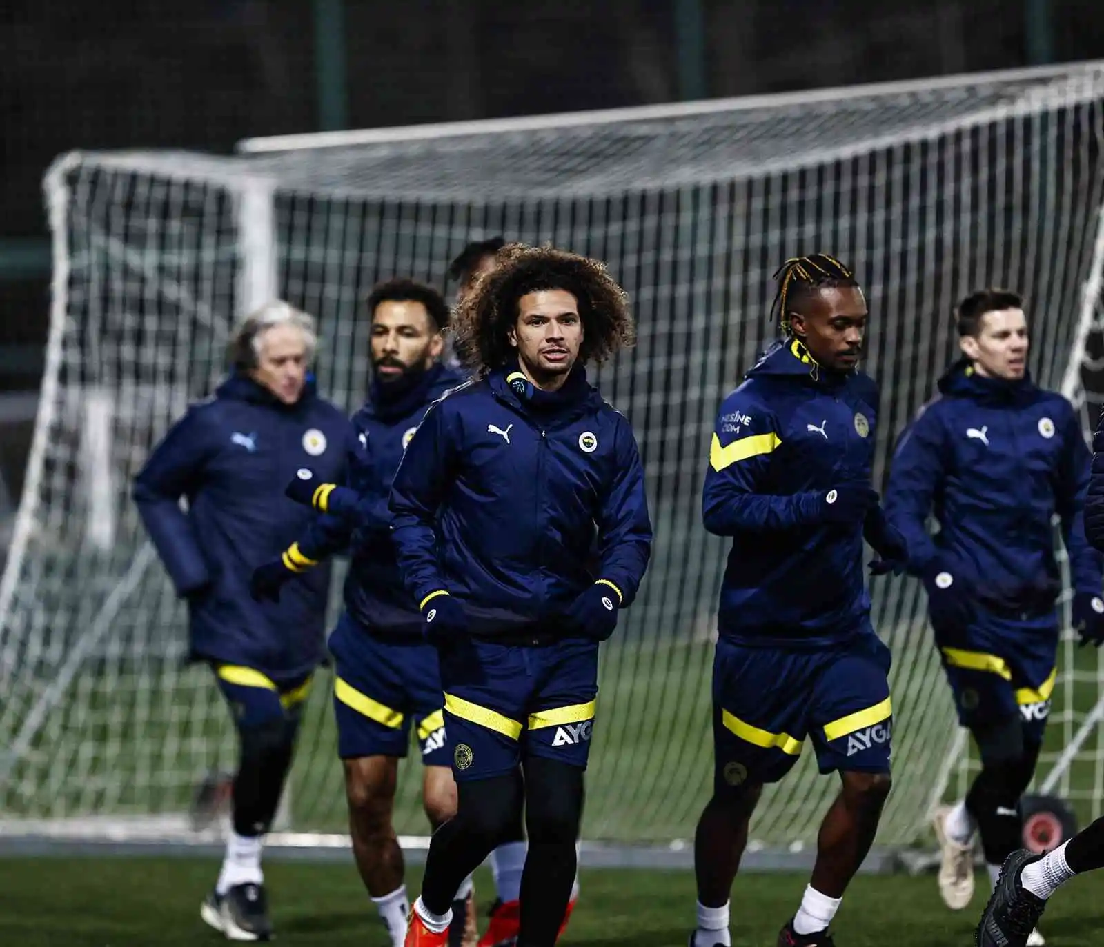 Fenerbahçe, Kasımpaşa maçı hazırlıklarına başladı