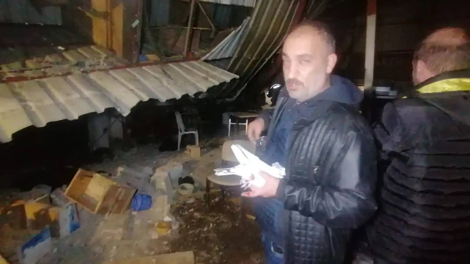 Fırtına kafesleri devirdi, güvercinler telef oldu