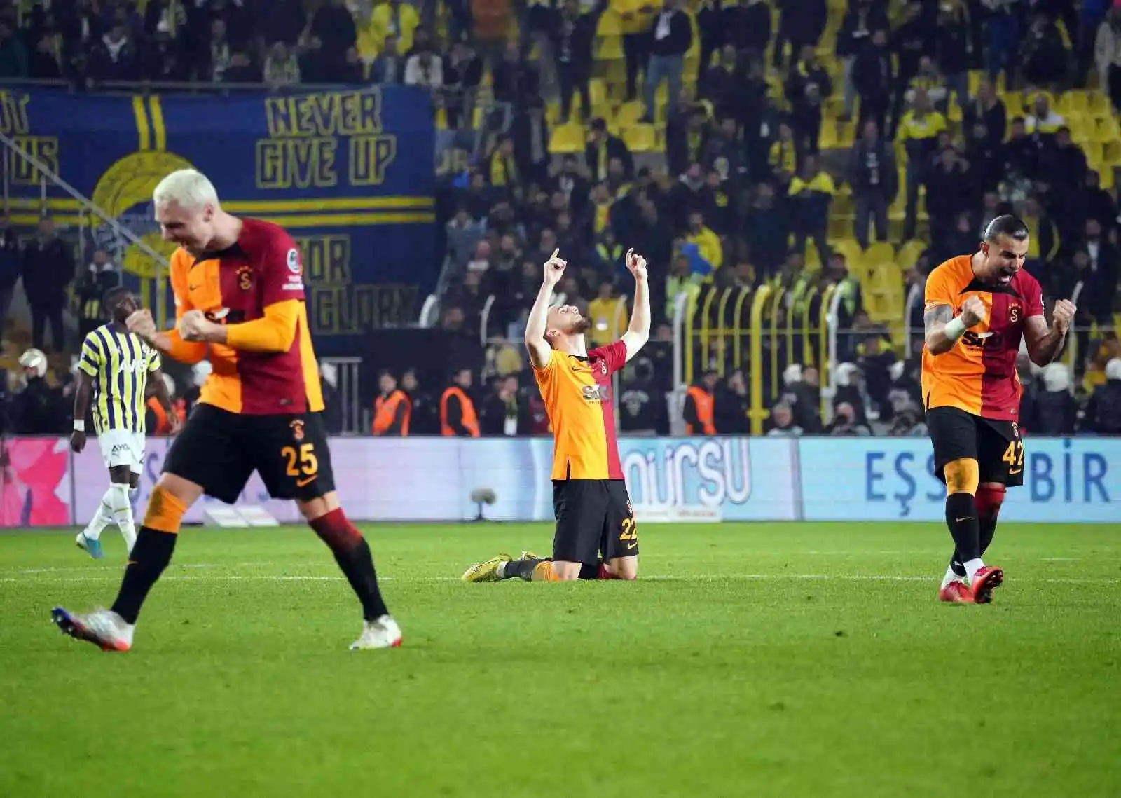 Galatasaray’da büyük sevinç
