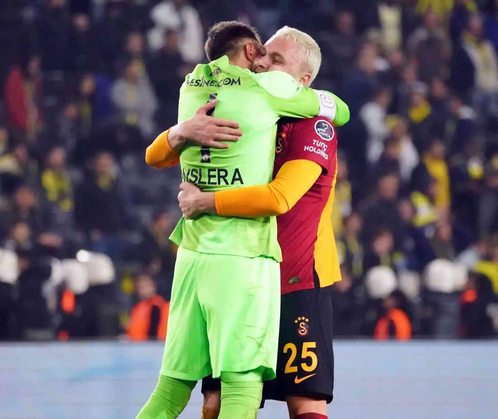 Galatasaray’da büyük sevinç