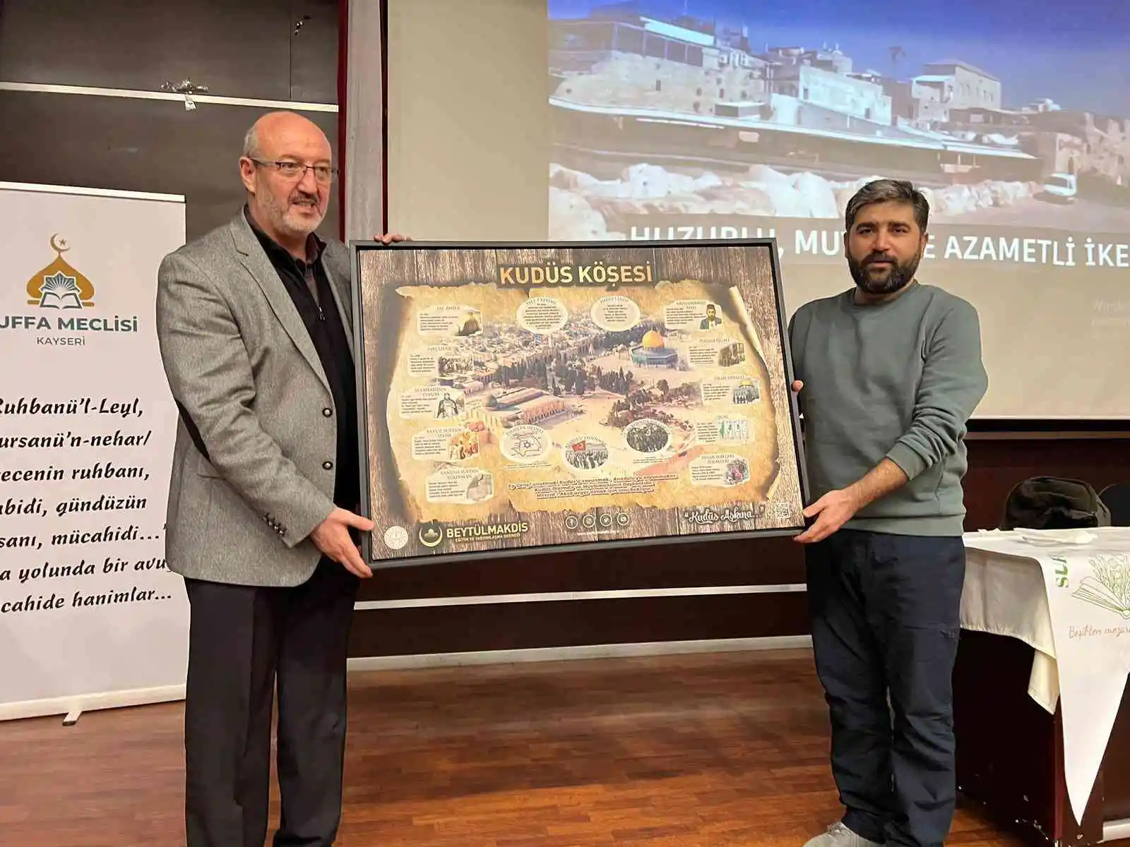 Gazeteci/Yazar ve Savaş Muhabiri Adem Özköse'den duygu yüklü konferans