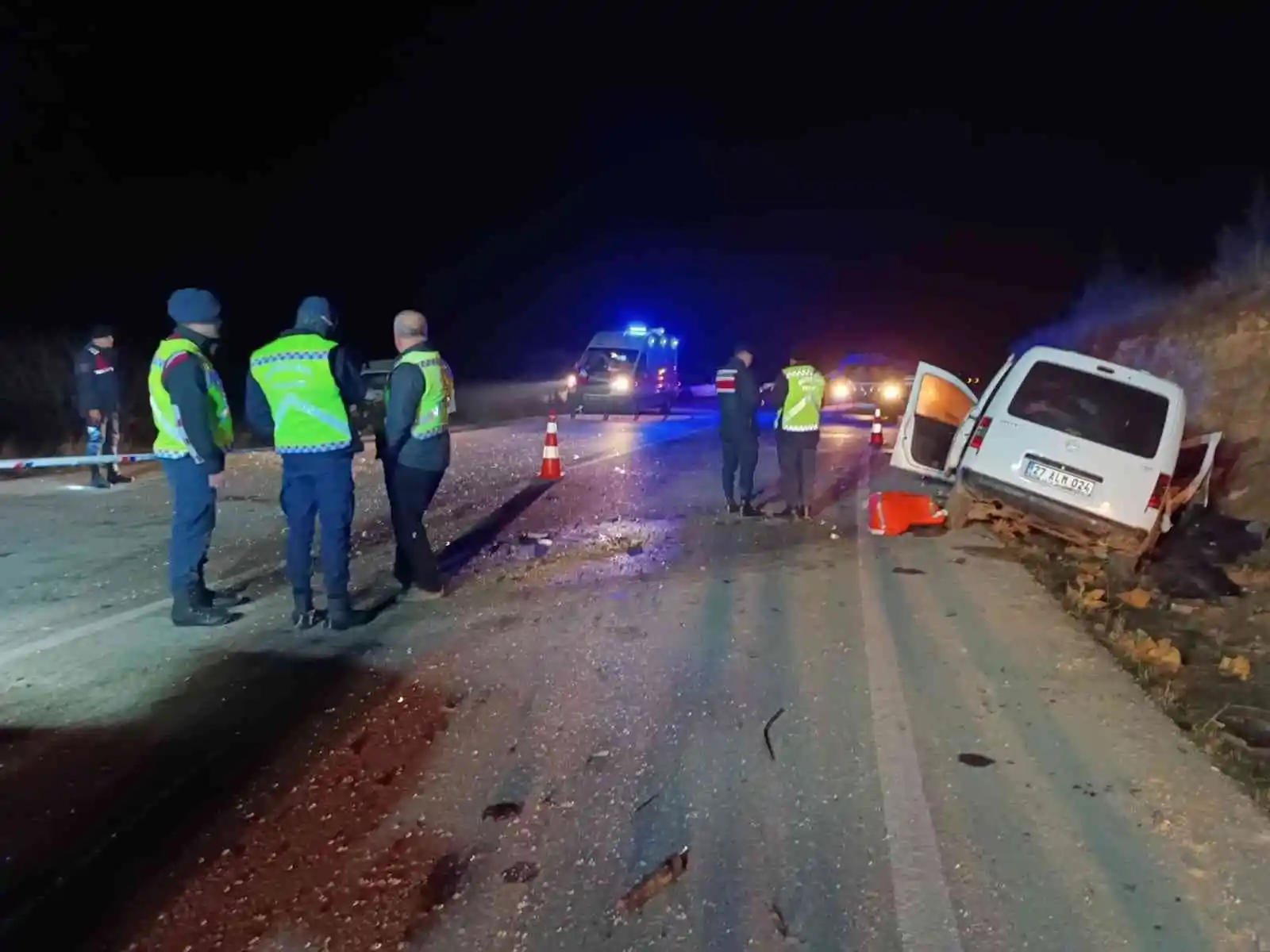 Gaziantep-Nizip yolunda feci kaza: 1 ölü, 6 yaralı
