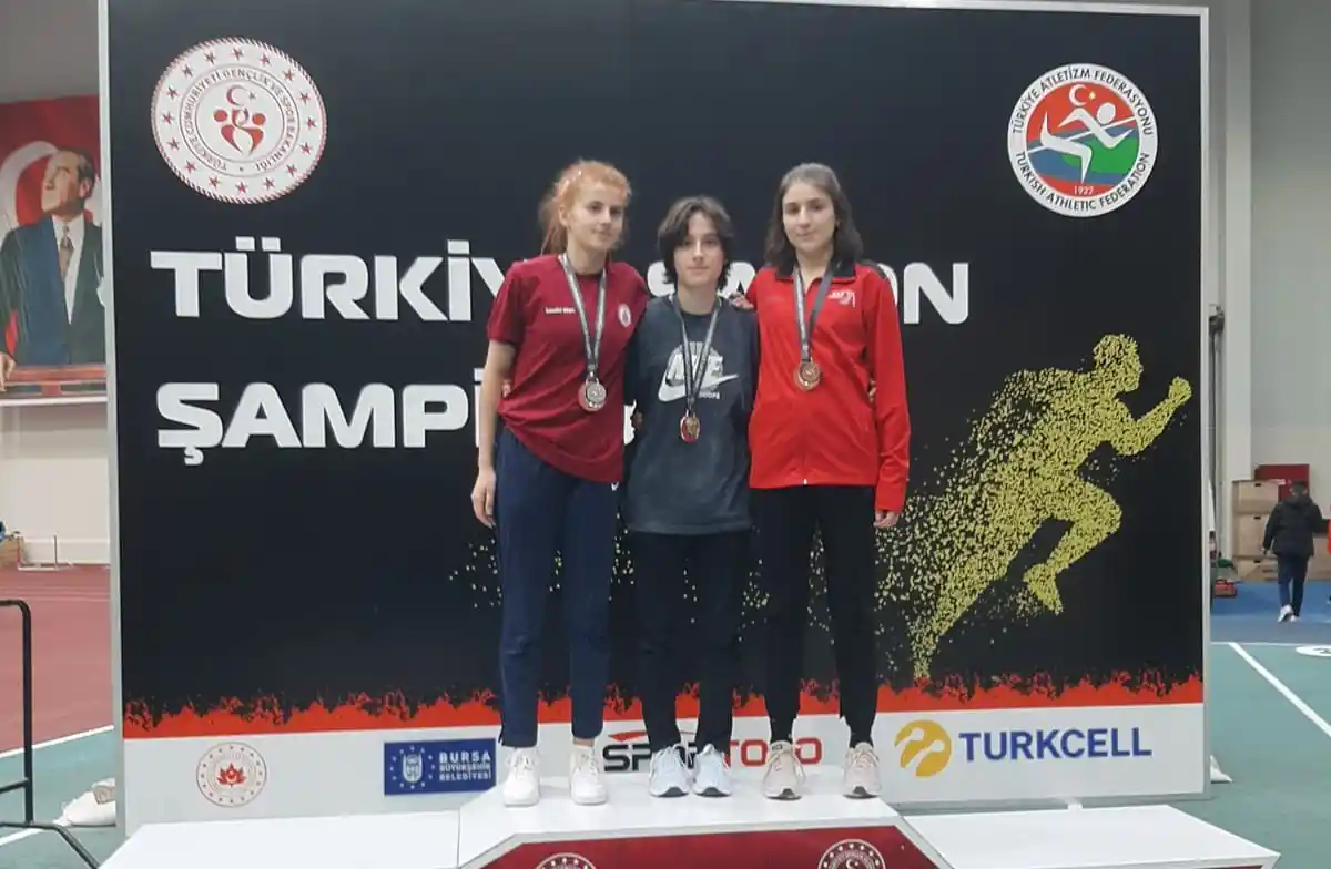 Gemlik Belediyespor iki turnuvada derece yaptı
