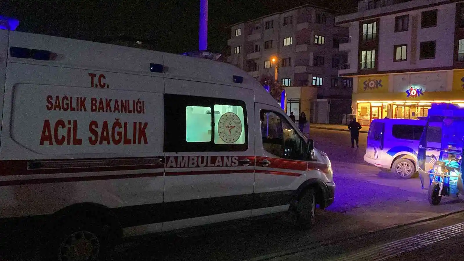 Genç kadın tartıştığı kocasını darp edip yaraladı
