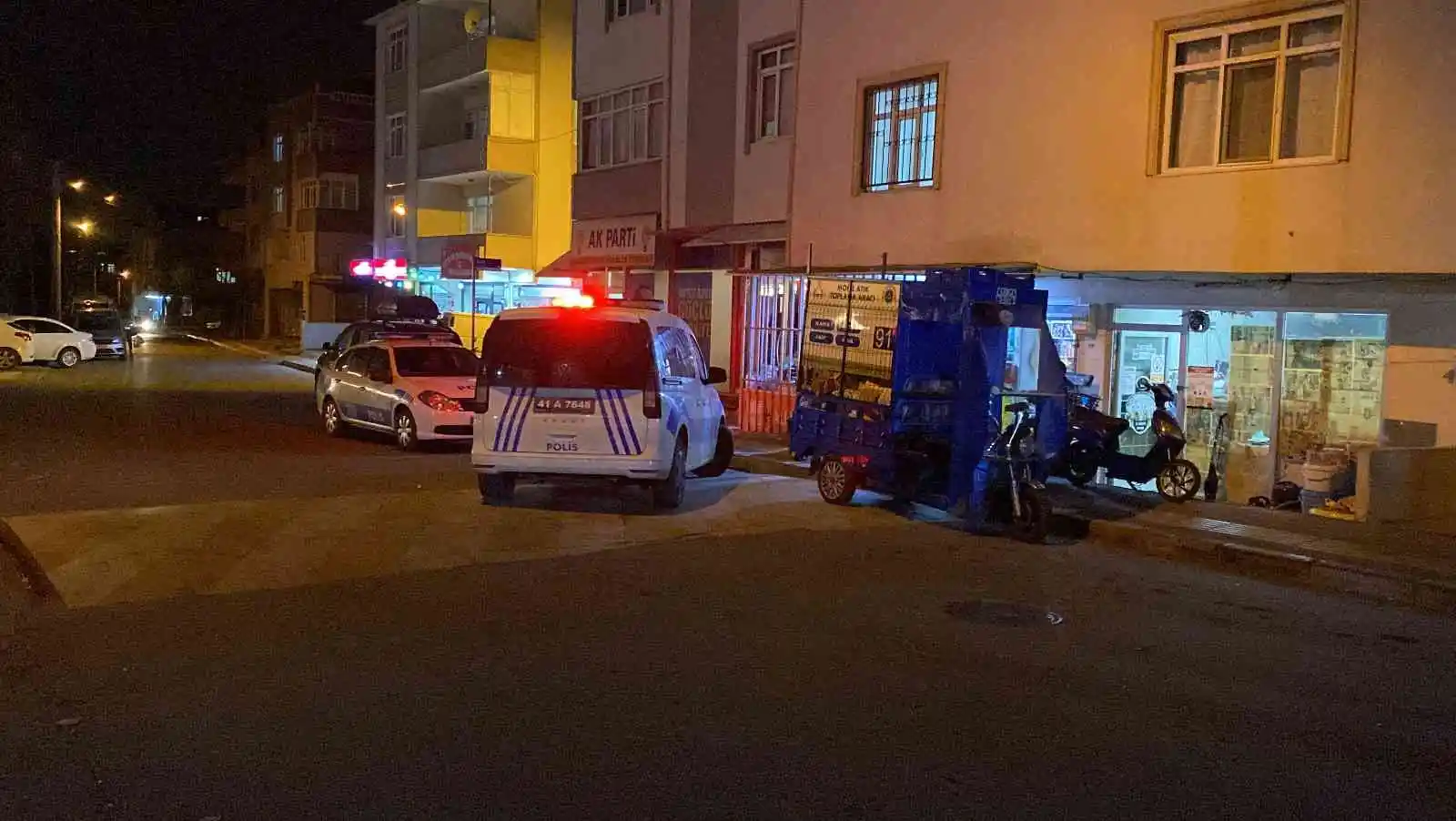Genç kadın tartıştığı kocasını darp edip yaraladı