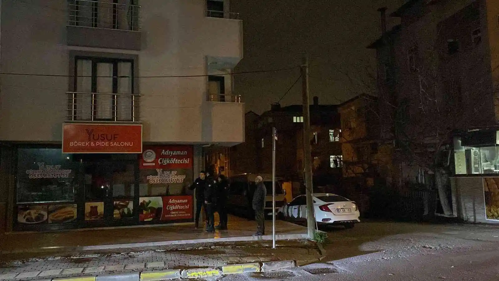 Genç kadın tartıştığı kocasını darp edip yaraladı