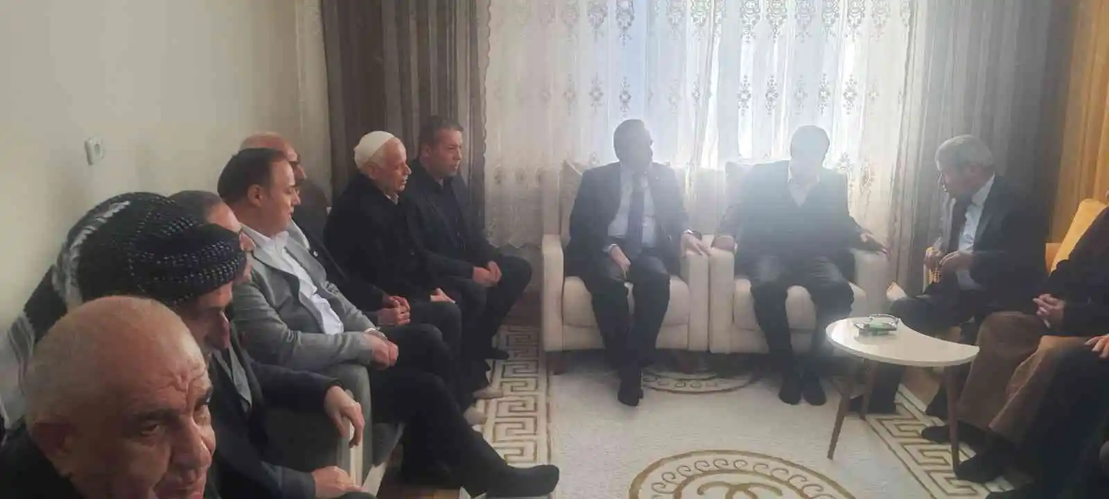 Hakkari’de husumetli iki aile barıştırıldı