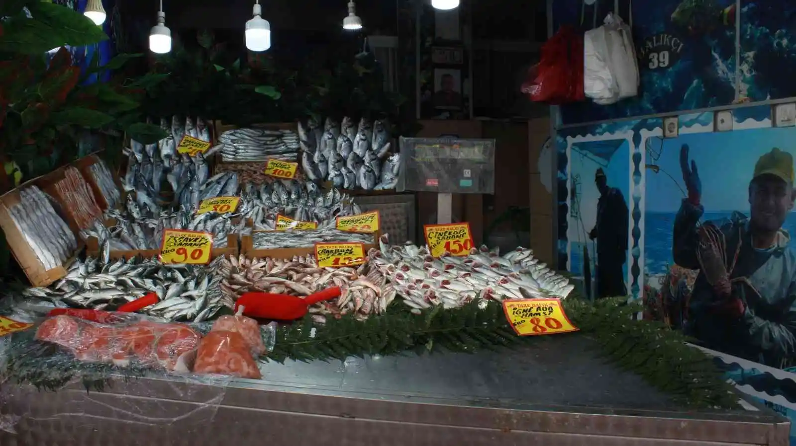 Hava sıcaklıları balık fiyatlarını etkiledi