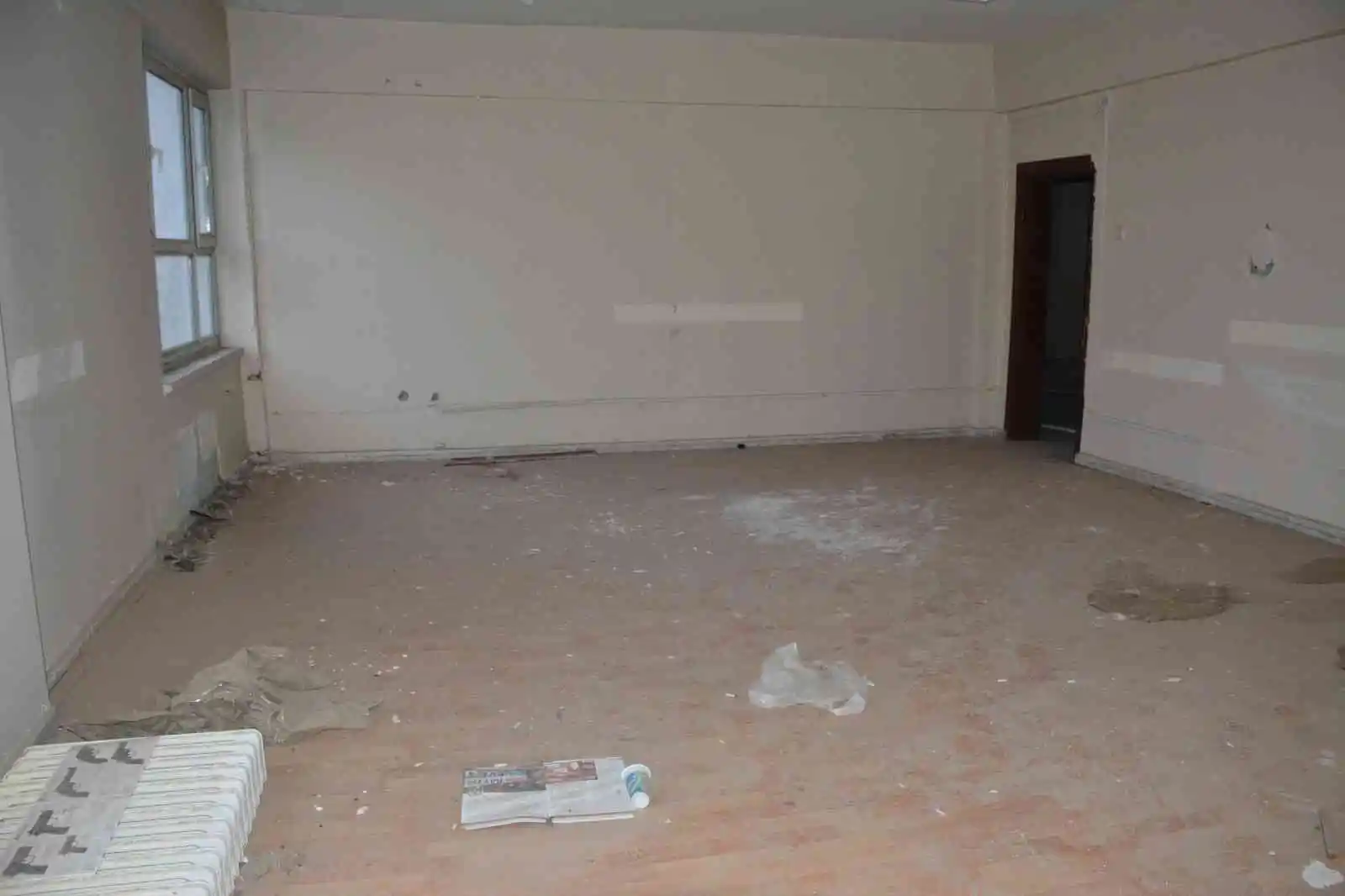 Hırsızlar, Bitlis Gazeteciler Cemiyeti’ni soyup soğana çevirdi
