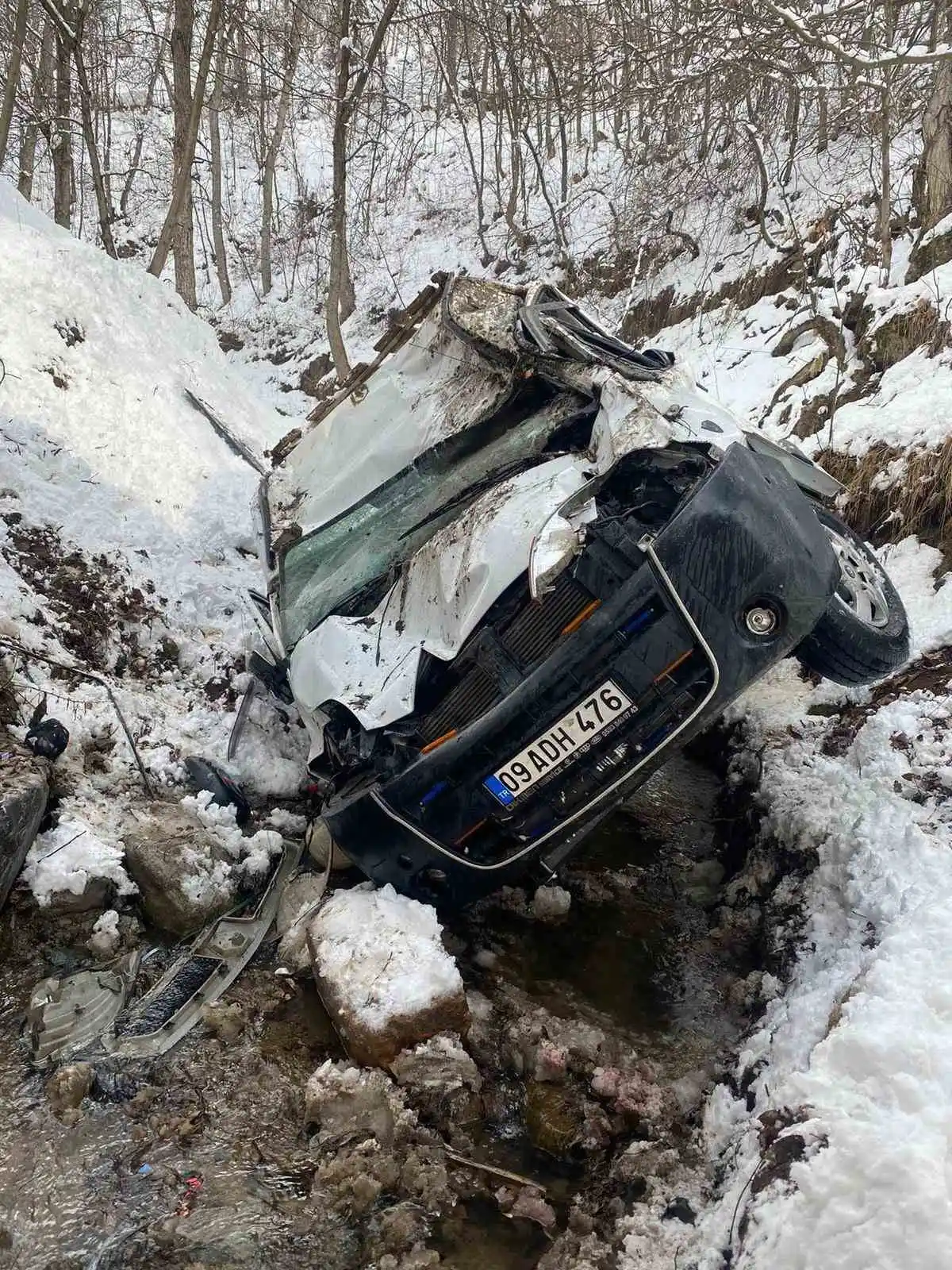 Hizanda trafik kazası: 3 yaralı