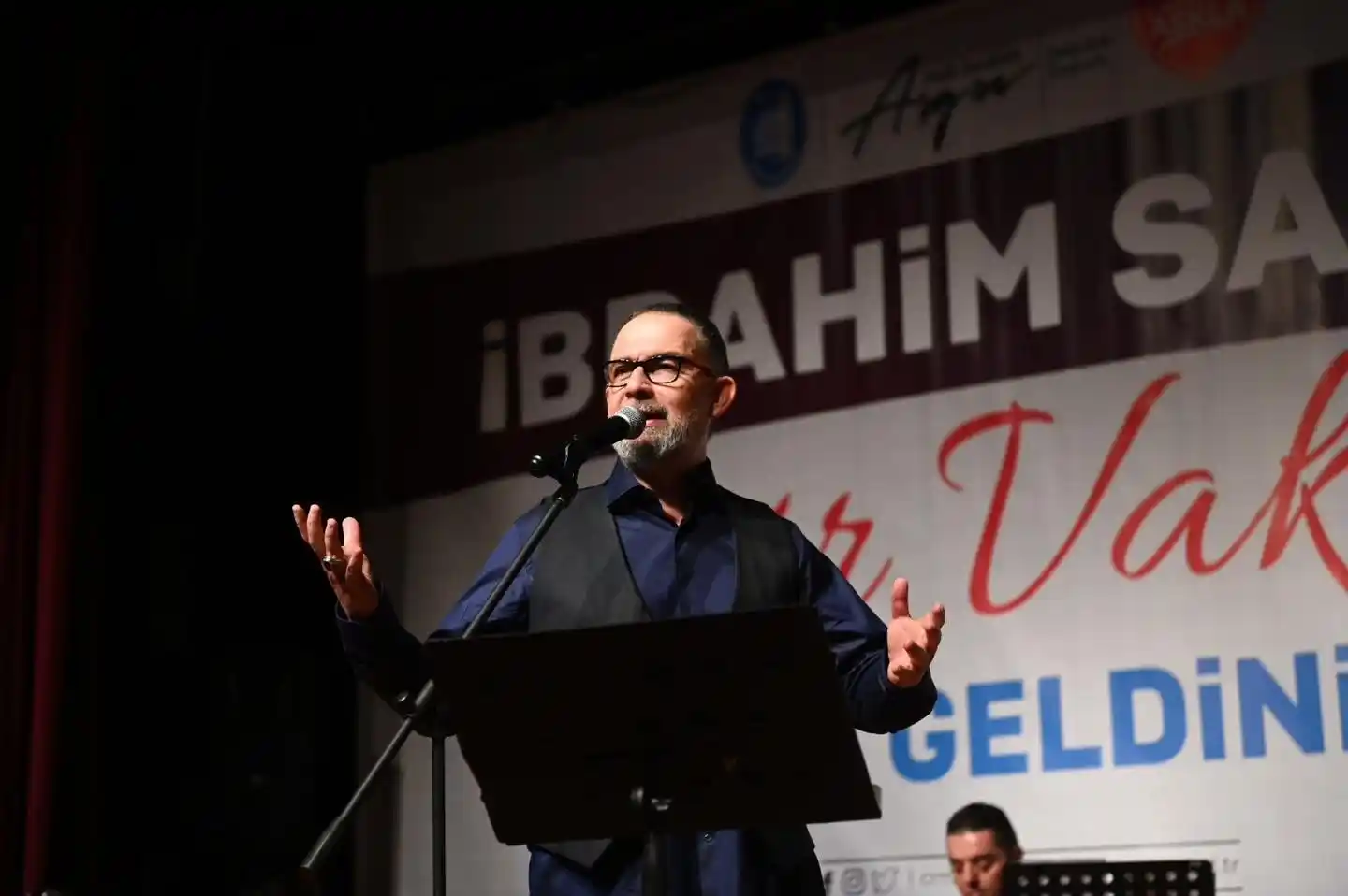 İbrahim Sadri, Çorum'da sevenleriyle buluştu