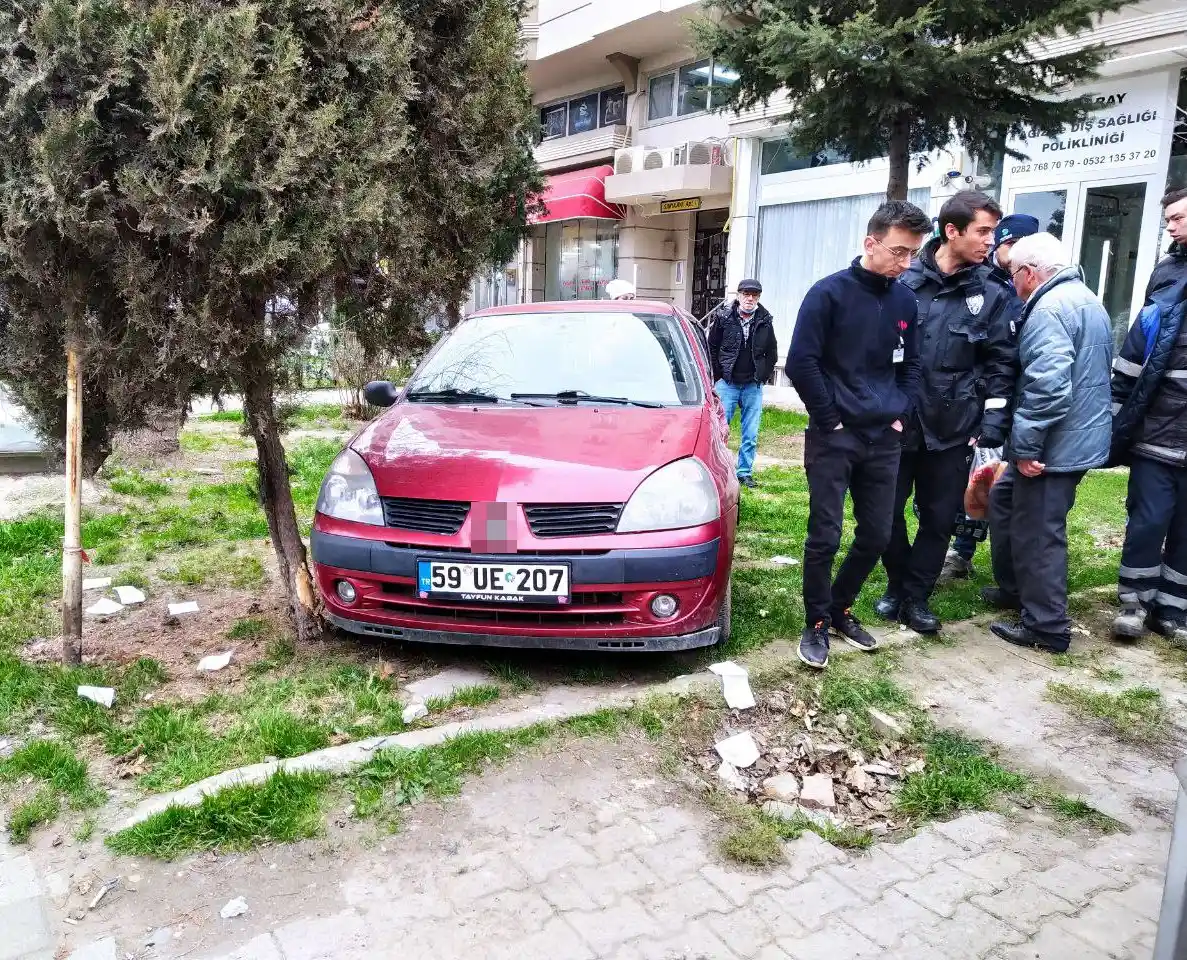 İki otomobilin çarpıştığı kazada faciadan dönüldü
