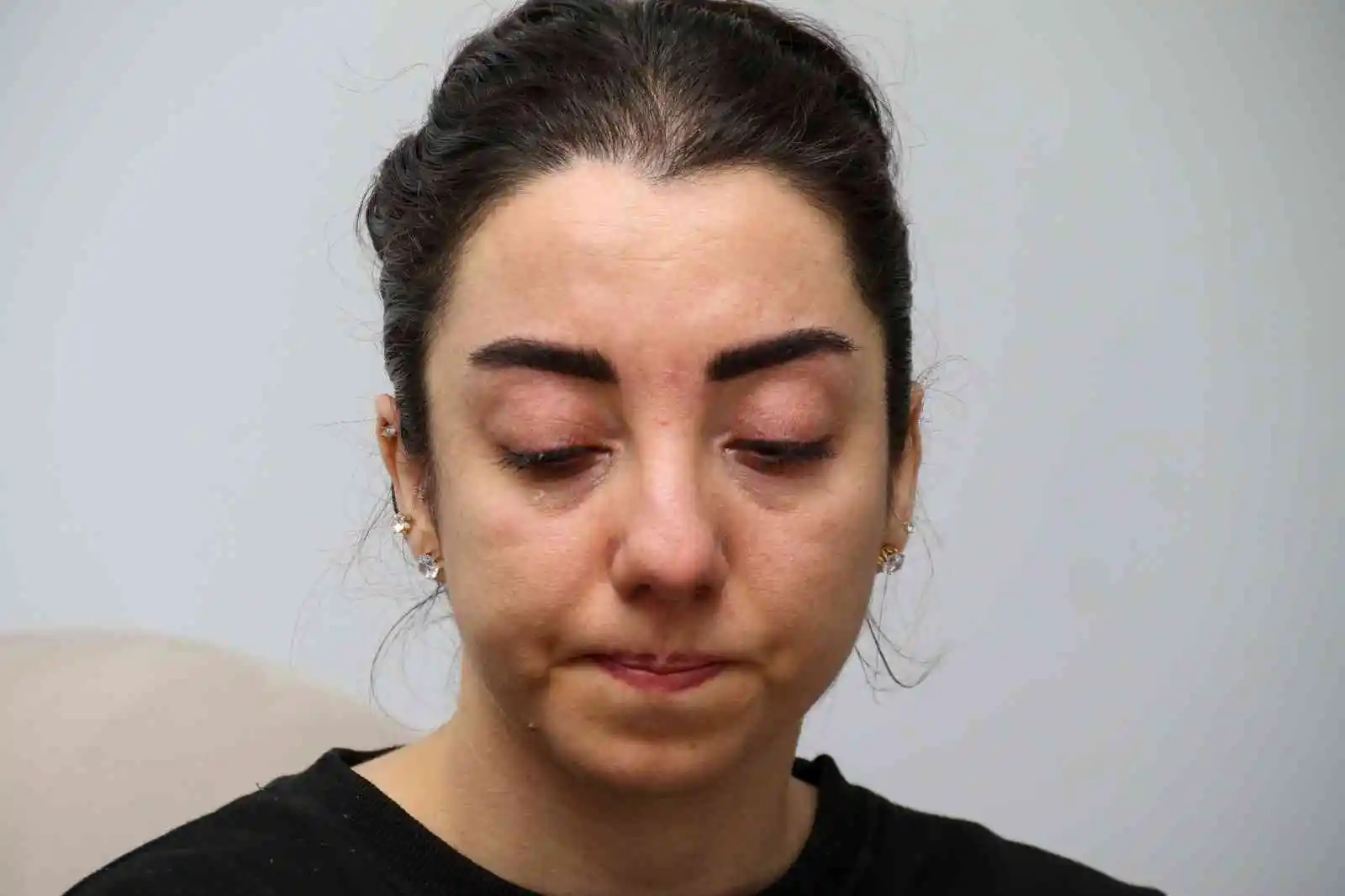İkinci kattan düşen kadın hayatını kaybetti