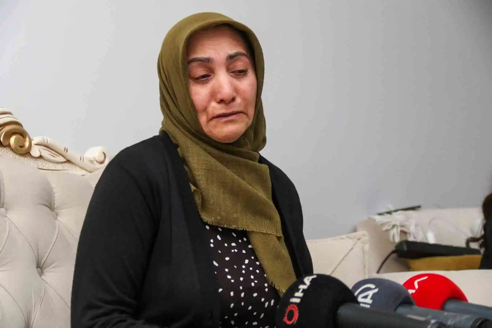 İkinci kattan düşen kadın hayatını kaybetti