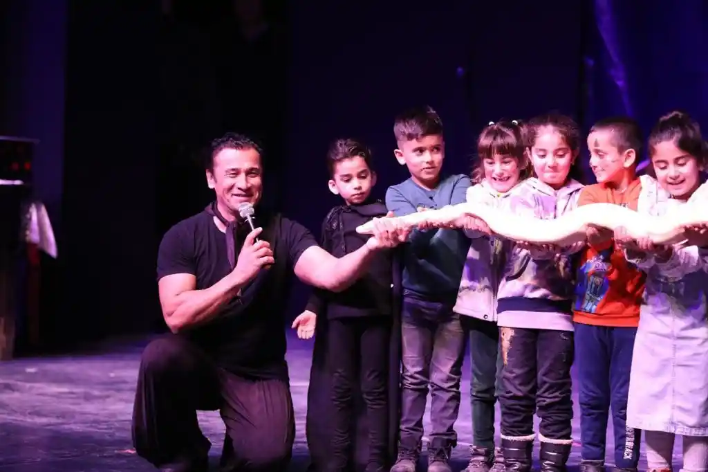 İpekyolu’nda yarıyıl şenlikleri coşkuyla başladı