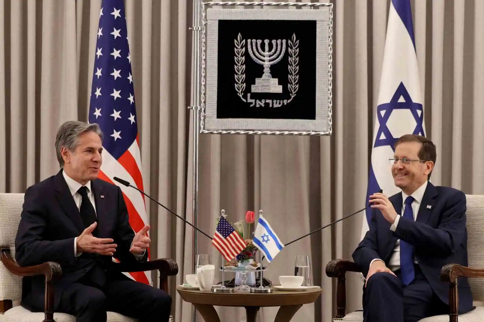 İsrail Cumhurbaşkanı Herzog, ABD Dışişleri Bakanı Blinken ile bir araya geldi
