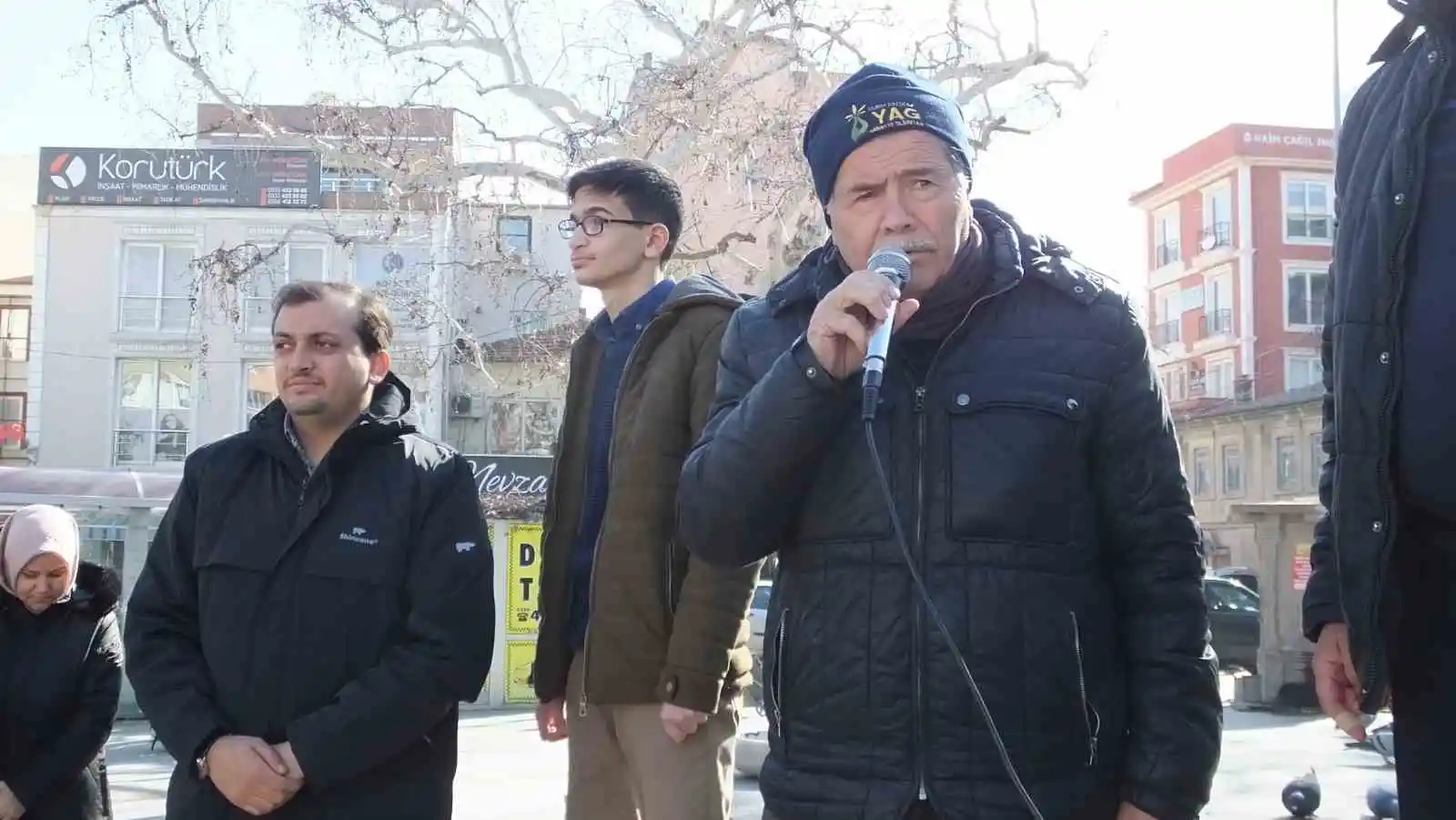 İsveç’te Kur’an yakılmasına Burhaniye’den tepki