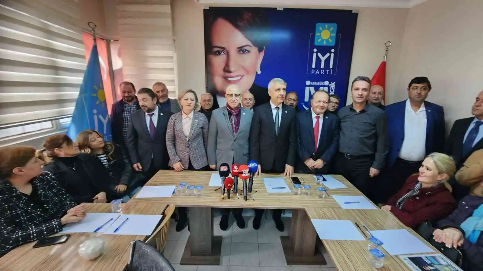 İYİ Parti İl Başkanı Yılmaz mazbatasını aldı