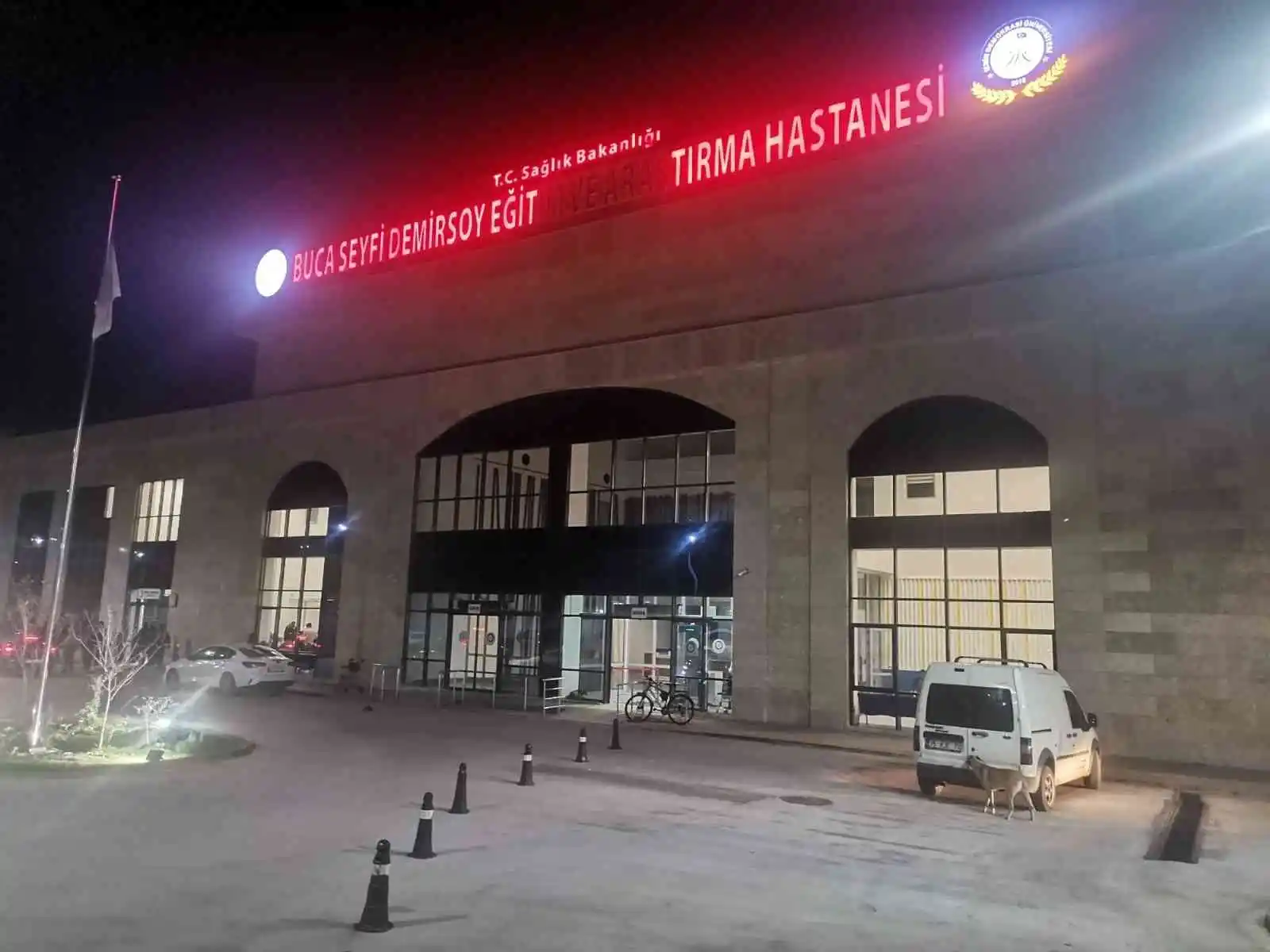 İzmir’de iki husumetli grubun bıçaklı, silahlı kavgasında kan aktı: 2 ölü