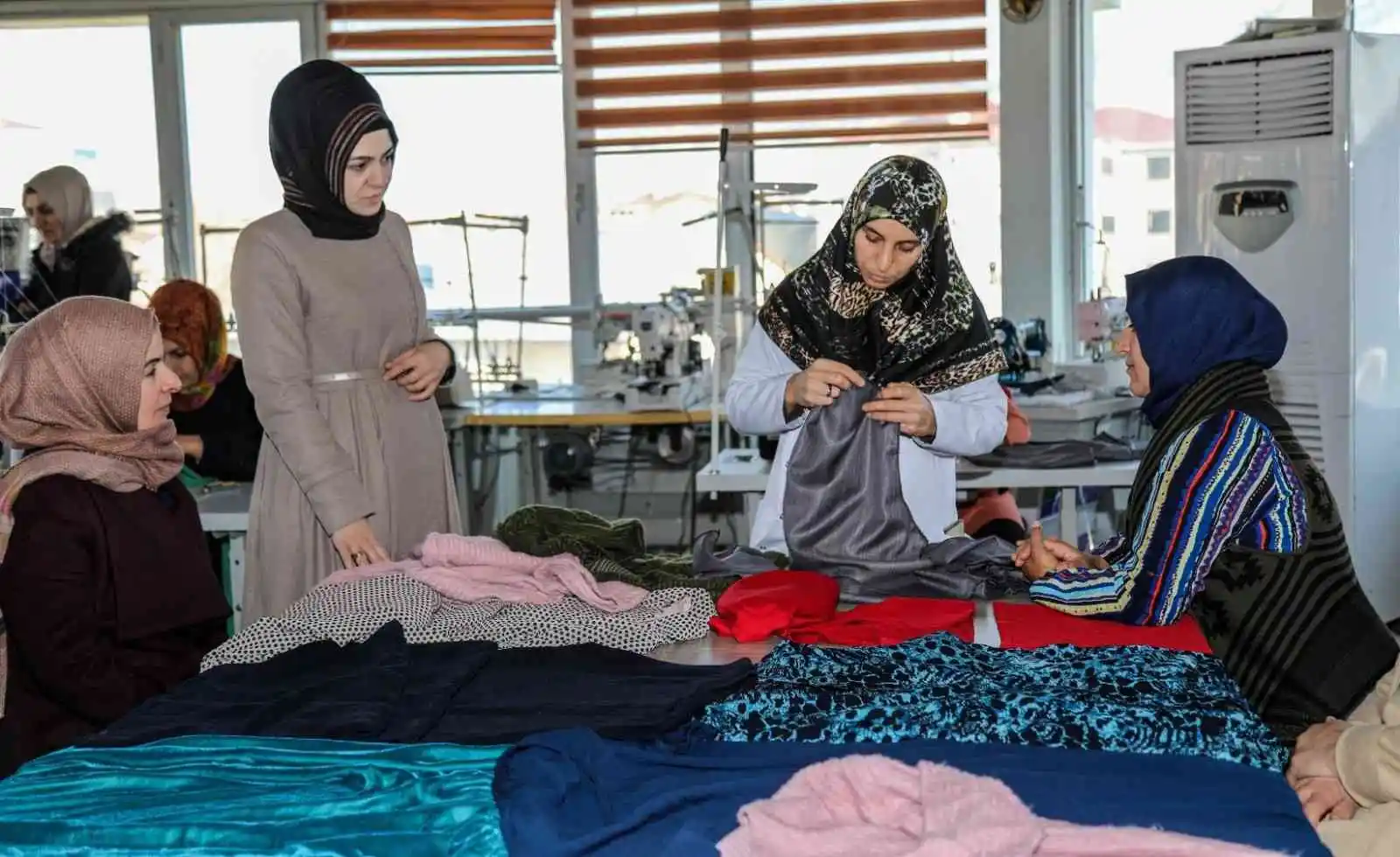 Kadınlar büyükşehir belediyesiyle meslek sahibi oluyor