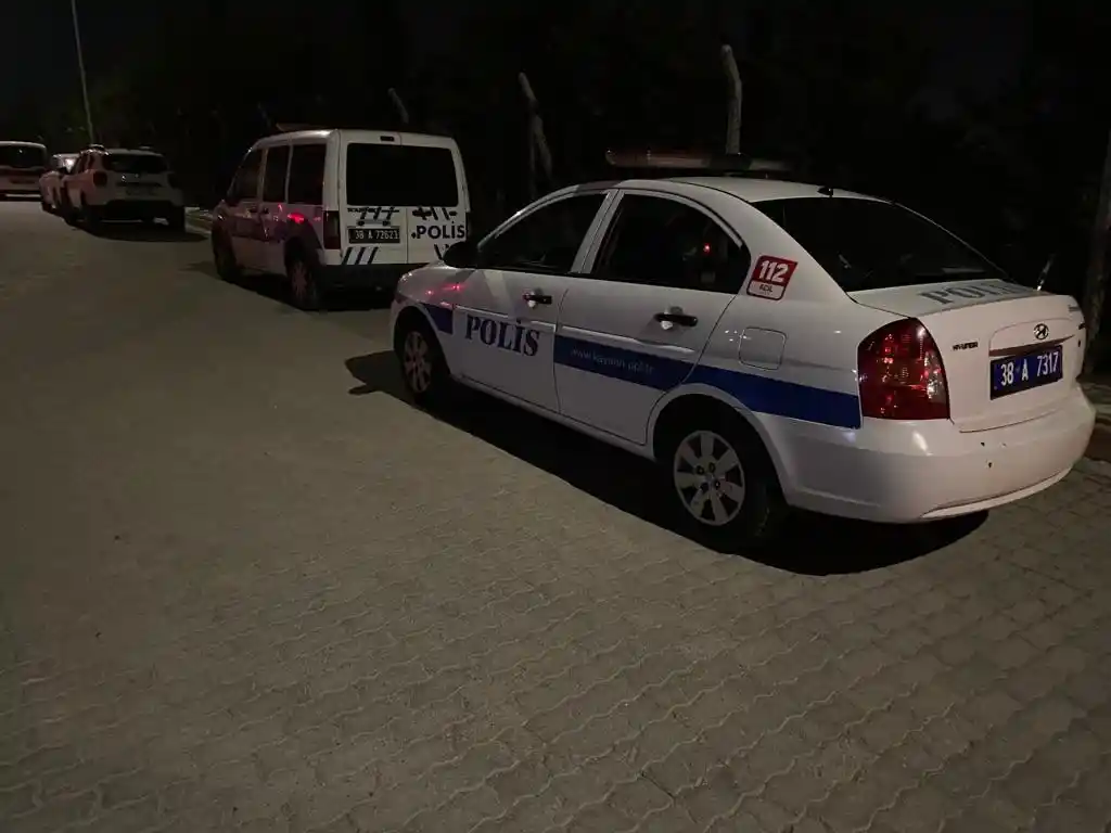 Kafası pres makinesine sıkışan işçi hayatını kaybetti