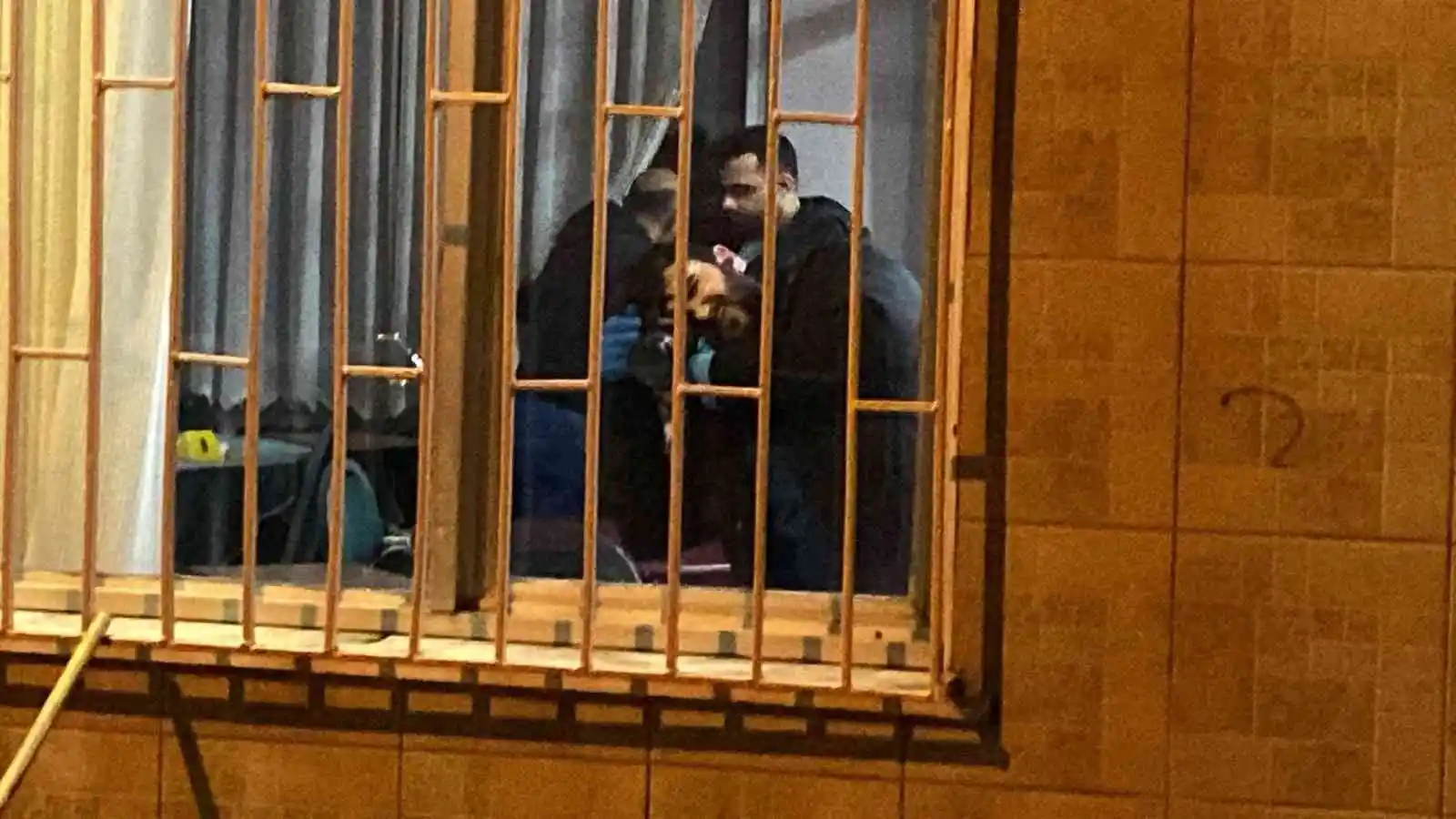 Kağıthane’de motosikletli maskeli saldırganlar kıraathaneye silahlı saldırı düzenledi: 1’i ağır 3 yaralı