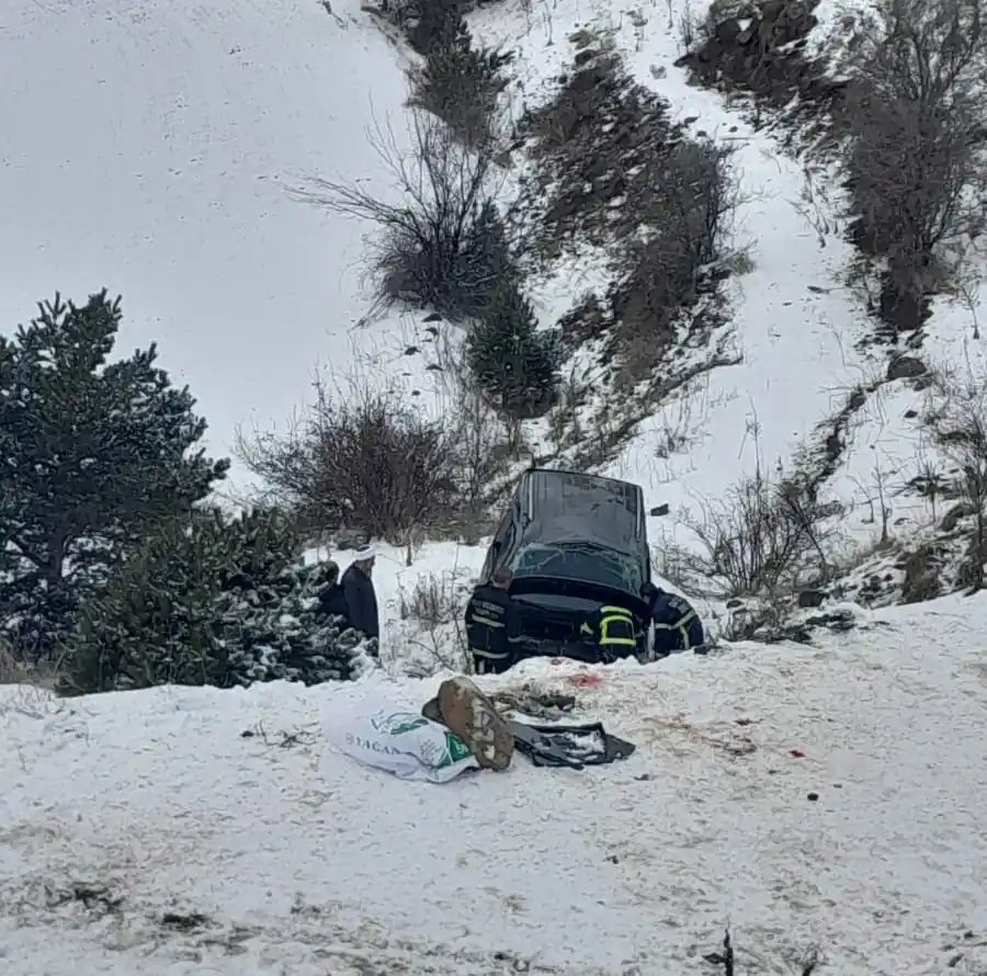 Kar yağışı ve buzlanma kazaya neden oldu: 1 ölü, 3 yaralı